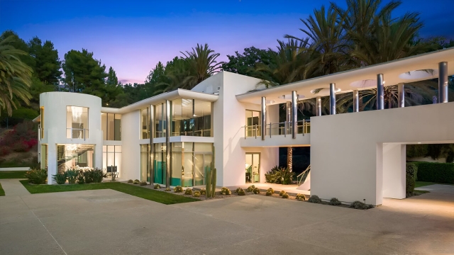 Kanye West's Beverly Hills Home Outside (Exterior)