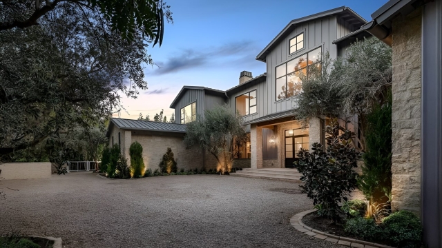 Kendrick Lamar's Brentwood LA House Outside (Exterior)